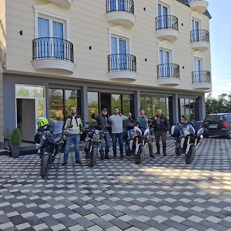 Mont Blanc Отель 4*